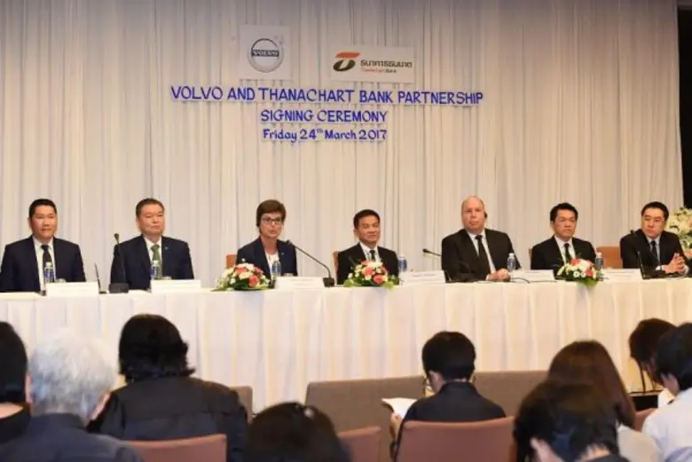 ธนาคารธนชาต ตอกย้ำความเป็นผู้นำสินเชื่อรถ...