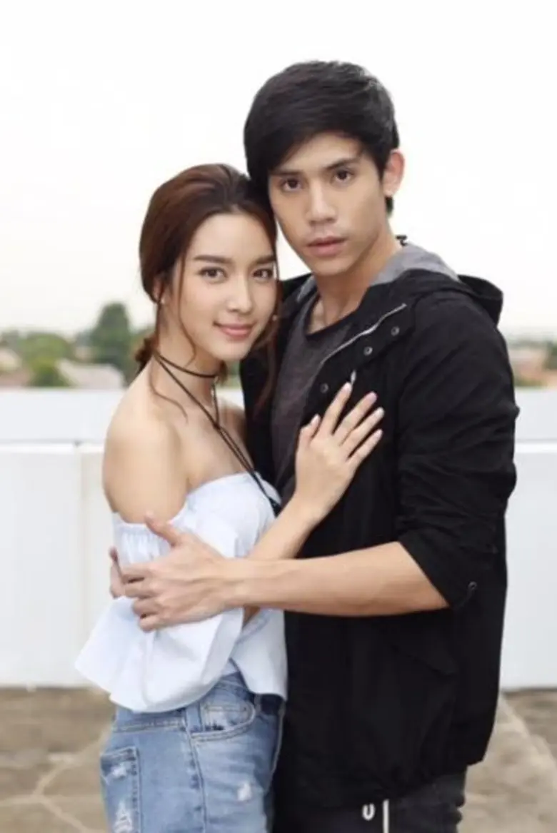 บทโทรทัศน์ : ทีมเอ็กแซ็กท์ แนวละคร : โรแม...