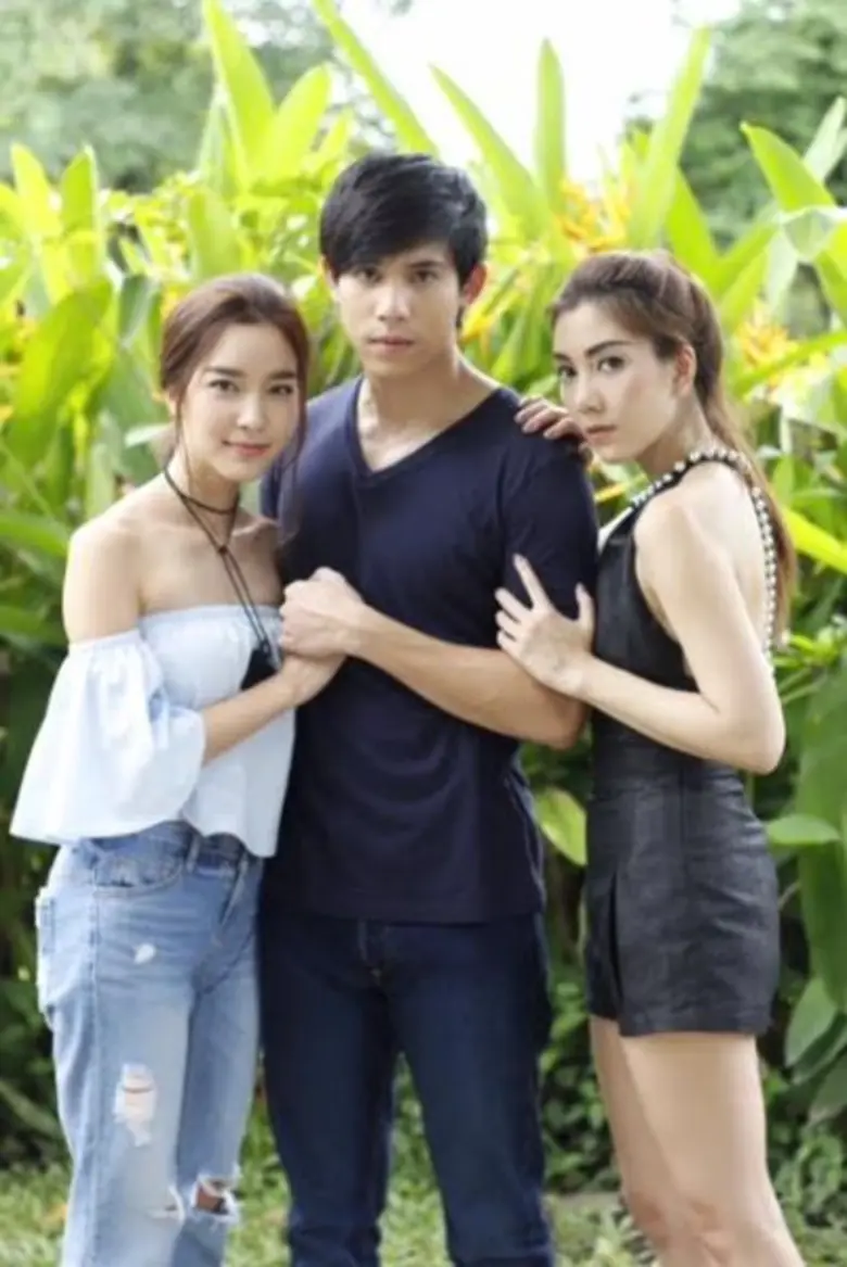 เรื่องย่อ: ชีวิตเพื่อฆ่า หัวใจเพื่อเธอ