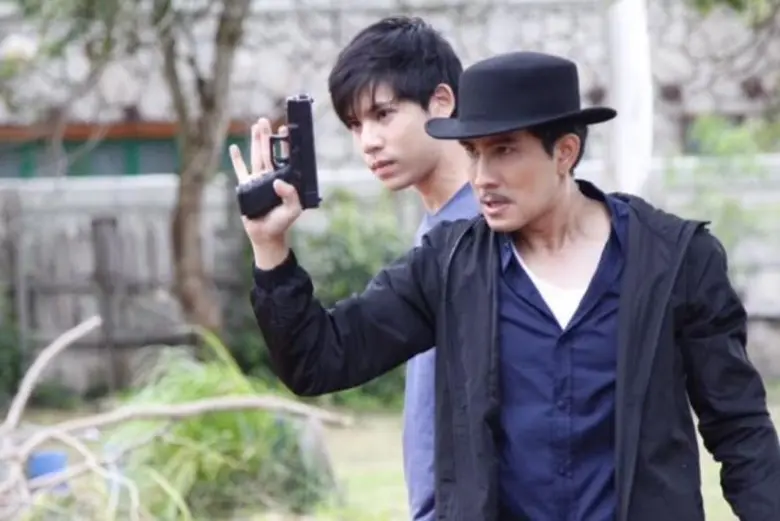 เรื่องย่อ: ชีวิตเพื่อฆ่า หัวใจเพื่อเธอ