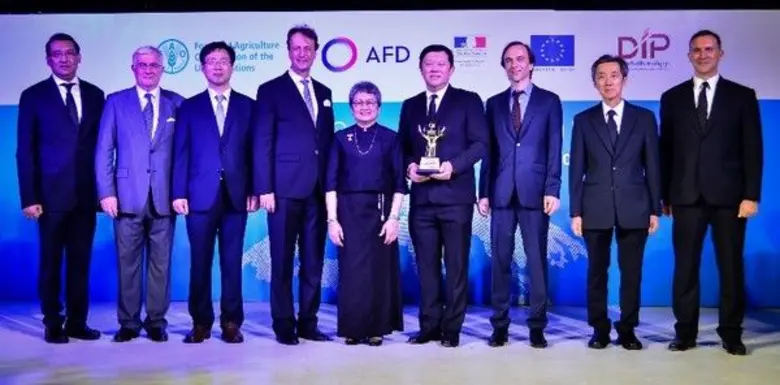 นางอภิรดี ตันตราภรณ์ รัฐมนตรีว่าการกระทรว...