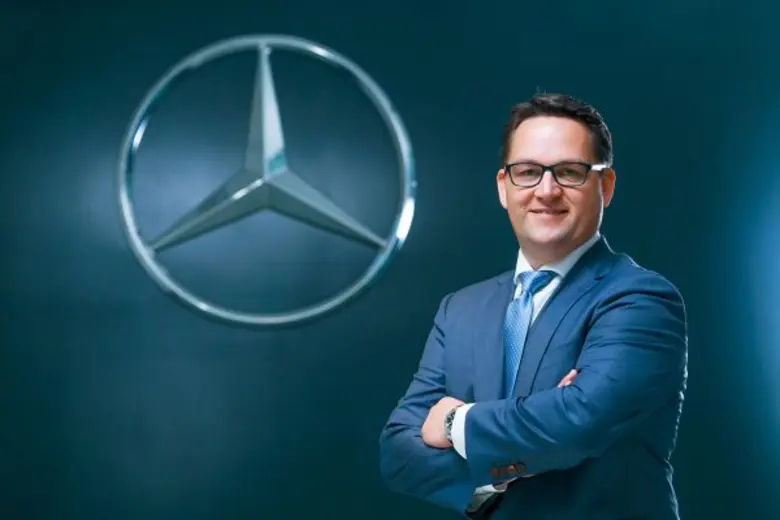 เมอร์เซเดส-เบนซ์ เปิดตัวยนตรกรรมสปอร์ตหรูอัจฉริยะรุ่นล่าสุด The new E-Class Coupe พร้อมแนะนำแบรนด์ EQ ยนตรกรรมเพื่อสิ่งแวดล้อม ในงานมอเตอร์ โชว์ ครั้งที่38