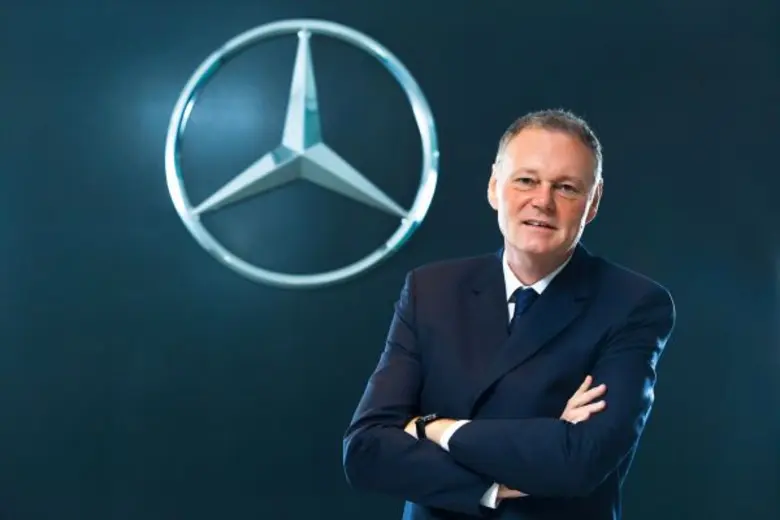 เมอร์เซเดส-เบนซ์ เปิดตัวยนตรกรรมสปอร์ตหรูอัจฉริยะรุ่นล่าสุด The new E-Class Coupe พร้อมแนะนำแบรนด์ EQ ยนตรกรรมเพื่อสิ่งแวดล้อม ในงานมอเตอร์ โชว์ ครั้งที่38