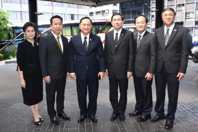 พลตำรวจเอก อดุลย์ แสงสิงแก้ว รัฐมนตรีว่าก...