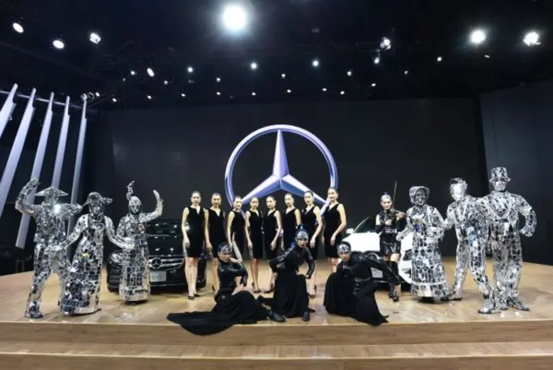 มอร์เซเดส-เบนซ์ เปิดตัวยนตรกรรมสปอร์ตหรูอัจฉริยะรุ่นล่าสุด The new E-Class Coupe พร้อมแนะนำแบรนด์ EQ ยนตรกรรมเพื่อสิ่งแวดล้อม ในงานมอเตอร์ โชว์ ครั้งที่38