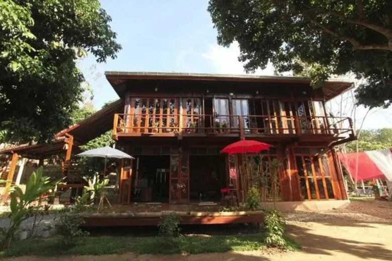 ทีวีไกด์: รายการ "ฅนไทยไม่ใสดัดจริต" วันอาทิตย์ที่ 2 เมษายน 2560