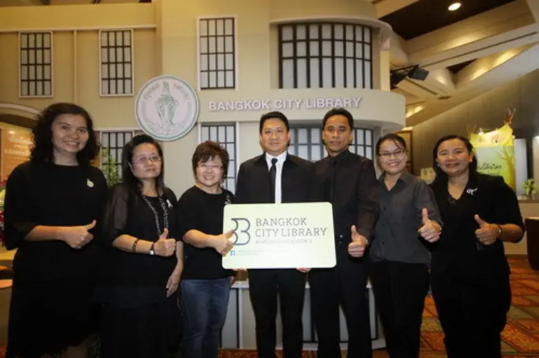 วิรัตน์ มนัสสนิทวงศ์ (กลาง) ผู้อำนวยการกอ...