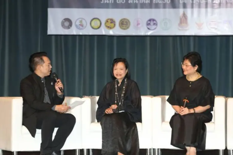 วธ.จัดงานมหกรรมวัฒนธรรม “ใต้ร่มพระบารมี 235 ปี กรุงรัตนโกสินทร์” น้อมรำลึกในพระมหากรุณาธิคุณตราบนิรันดร์ 1 - 30 เม.ย.นี้ จัดพิธีบวงสรวงบูรพกษัตริย์ – นิทรรศการฯ - จิตรกรรมฝีพระหัตถ์ในรัชกาลที่ 9