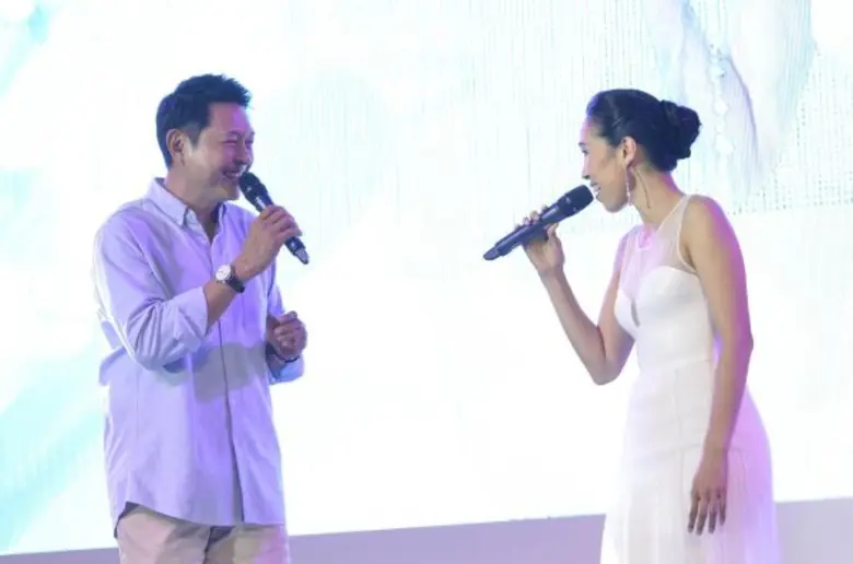 “ใหม่-เจริญปุระ” นำทีมสาวแซบ “มะนาว - นิว – จิ๋ว-มัดหมี่” เซอร์ไพรส์ไอดอลในดวงใจในงานเปิดตัวพ็อกเกตบุ๊ก “มาดามแป้ง”