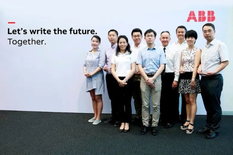 ผู้บริหารบริษัท เอบีบี จำกัด นายชัยยศ ปิย...