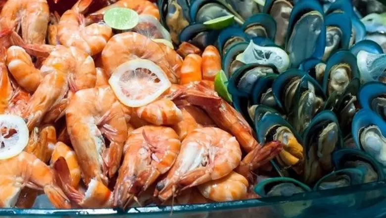 บุฟเฟ่ต์มื้อค่ำกับเมนูจานเด่นประจำวัน ให้คุณได้อิ่มอร่อยทุกวัน ณ ห้องอาหารบราสเซอรี ยูโรป้า โรงแรมสยามเคมปินสกี้ กรุงเทพฯ