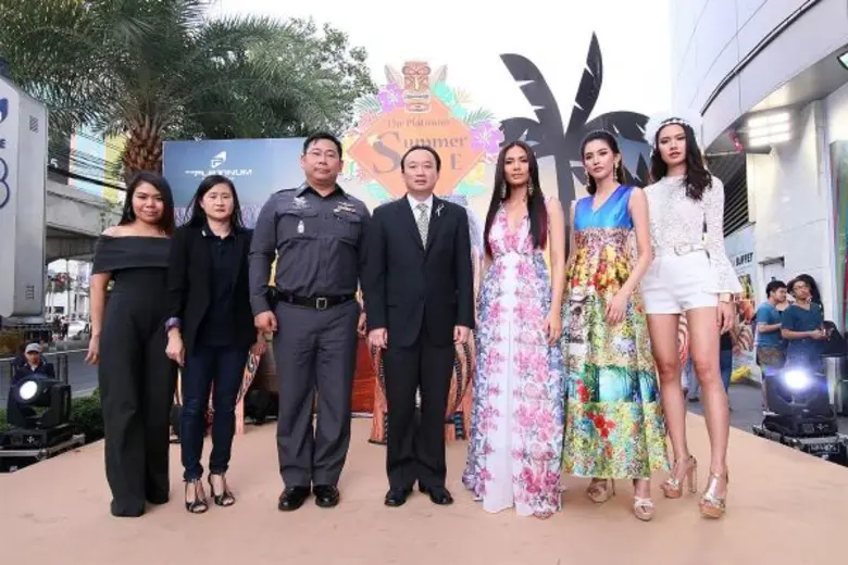 นายชาญชัย พันธุ์โสภา (ที่ 4 จากซ้าย) กรรม...