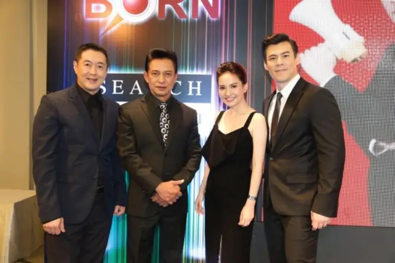 พบกับปรากฏการณ์ข่าวบันเทิงรูปแบบใหม่ "รีว...