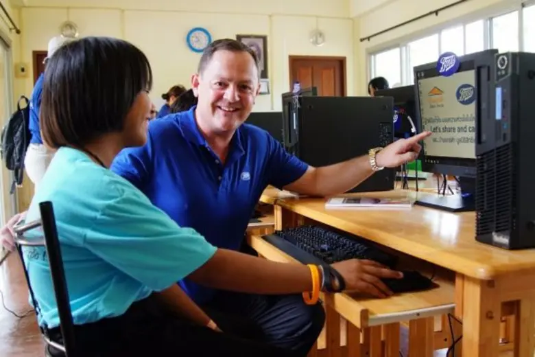 บู๊ทส์ ประเทศไทย ระดมเงินทุนช่วยเหลือ 7 ล้านบาท เป็นเวลาสามปี เพื่อเด็กกำพร้าที่ติดเชื้อเอชไอวีบ้านแกร์ด้า มูลนิธิสิทธิเด็ก