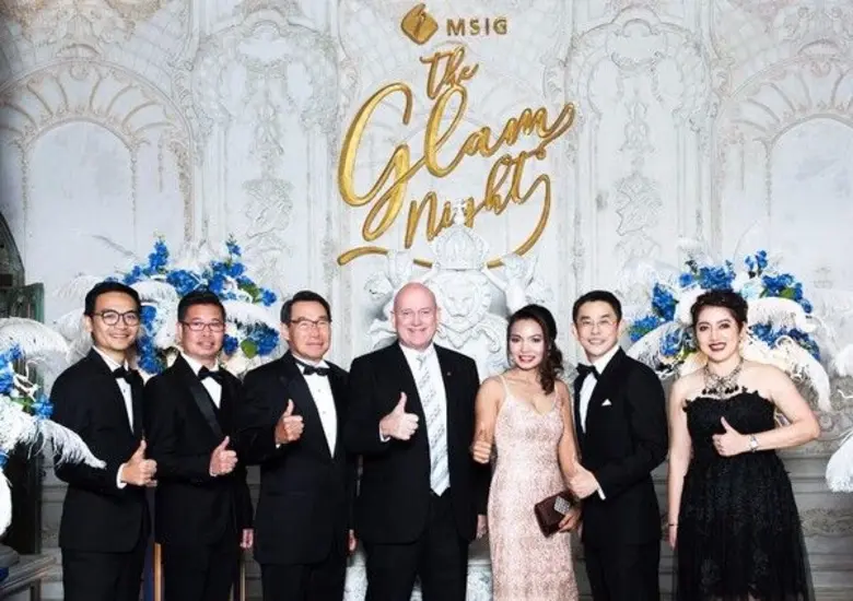 นายอรรณพ พรธิติ ประธานกรรมการ (ที่ 3 จากซ...