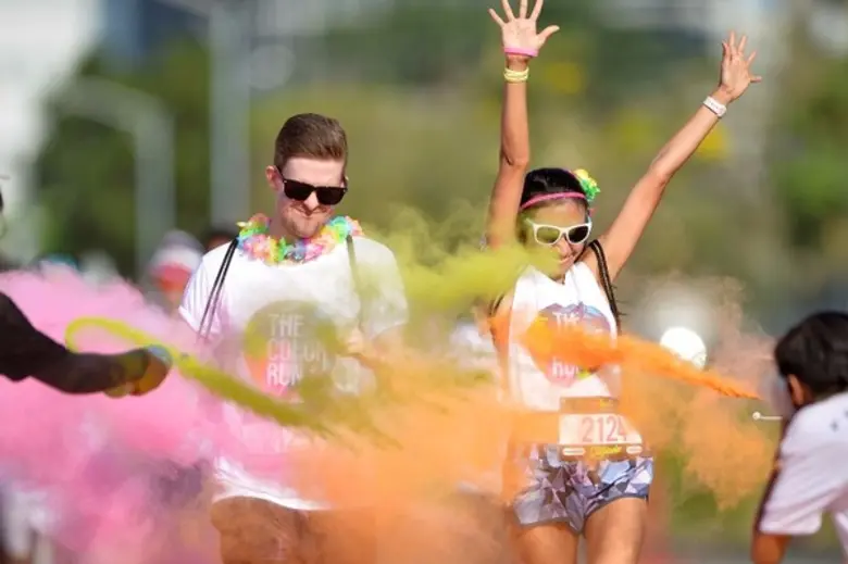 สนุกรับซัมเมอร์กับสีสันสดใสใน เดอะ คัลเลอร์ รัน