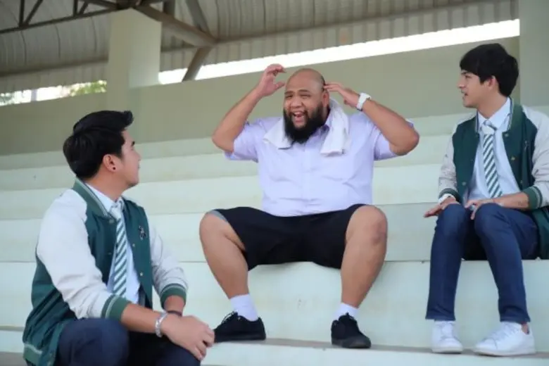 ทีวีไกด์: รายการ “รถโรงเรียน High School Reunion” “กอล์ฟ ฟักกลิ้ง ฮีโร่” เผยเรื่องจำฝังใจ!!! ใน “รถโรงเรียน High School Reunion”