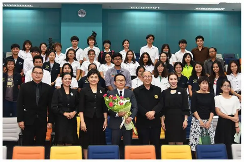 มหาวิทยาลัยเกษตรศาสตร์ให้การต้อนรับ ดร.ปร...