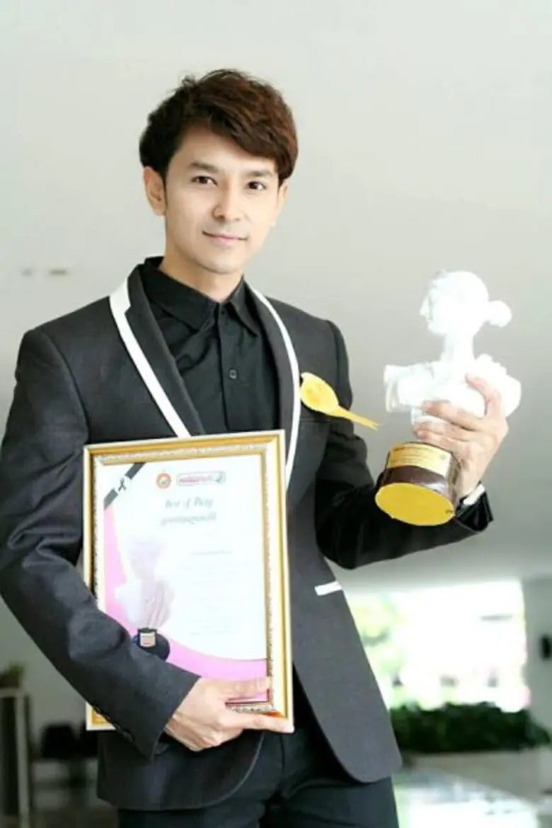 หลังย้ายมาซบค่ายย่านลาดพร้าว บิว พงค์พิพั...