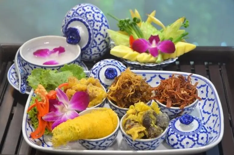 ห้องอาหารแอม คาเฟ่ ได้ตระเตรียม เมนูพิเศษ...