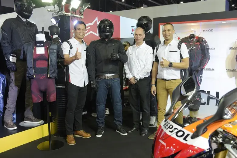 “อัลไพน์สตาร์ส” เอาใจคนรักสองล้อ จัดโปรโมชั่นและข้อเสนอพิเศษสูงสุด 70% พร้อมโชว์ไฮไลท์ “Alpinestars Tech-Air” เสื้อถุงลมนิรภัยนวัตกรรมความปลอดภัยขั้นสุดยอด ครั้งแรกในภูมิภาคเอเชียตะวันออกเฉียงใต้ ที่งานมอเตอร์โชว์ ครั้งที่ 38