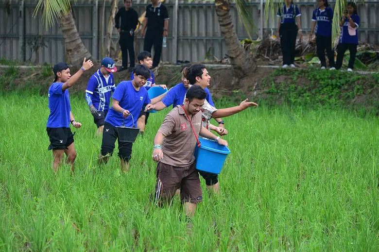 ผู้บริหาร คณาจารย์ เจ้าหน้าที่และนักศึกษา...