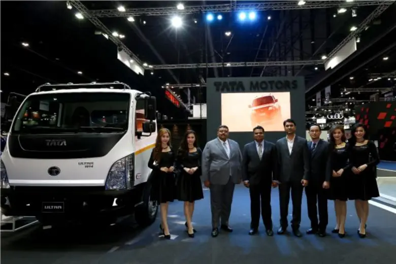 นายซานเจย์ มิชรา (กลาง) กรรมการผู้จัดการ ...