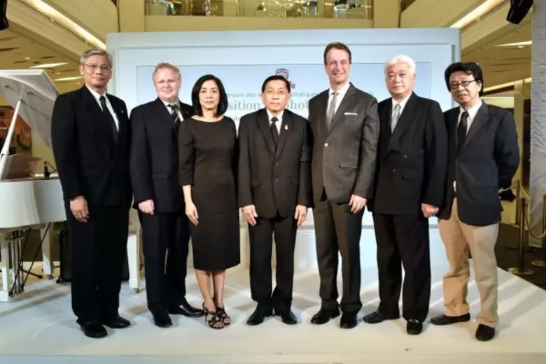 นายชาญวิทย์ จารุสมบัติ (ที่ 2 จากขวา) รอง...