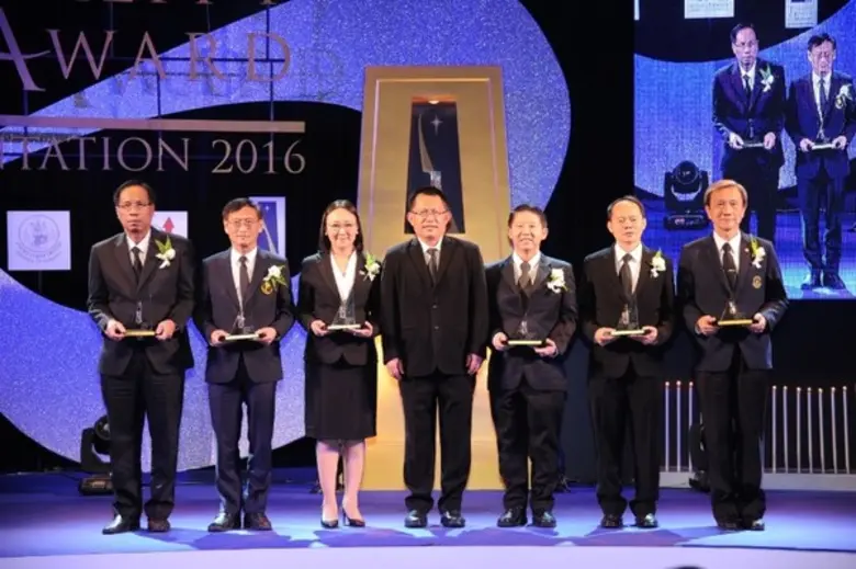 ดร.สมชาย หาญหิรัญ ปลัดกระทรวงอุตสาหกรรม เ...