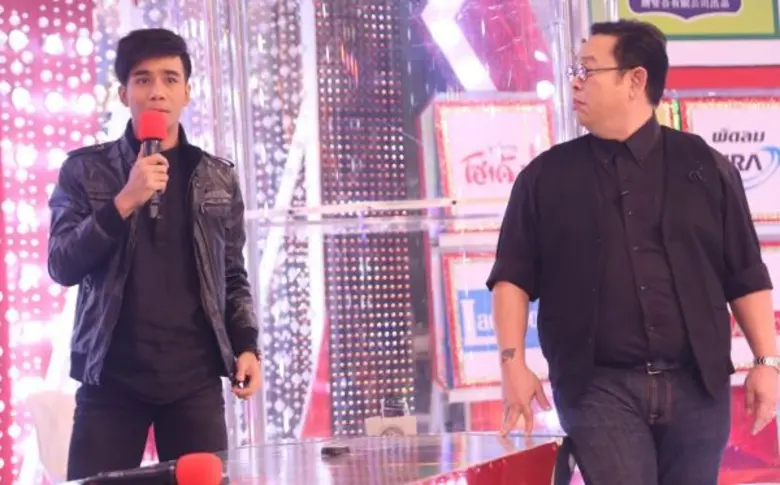 ถนัดแต่จับไมค์ร้องเพลง จนมีชื่อเสียงโด่งด...