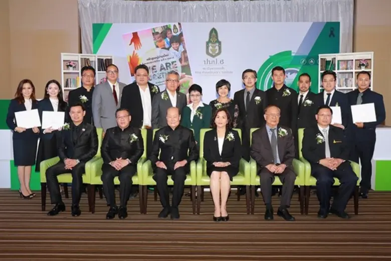 ศาสตราจารย์ ดร.วิจิตร ศรีสอ้าน กรรมการที่...