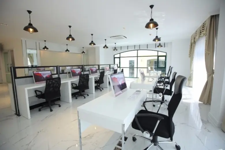 Gossip News: วาเลอรี ออฟฟิศ เซ็นเตอร์ อาคารสำนักงานไฮเอนด์ - 1 เดียวบนเทพารักษ์ ขาย Big Lot