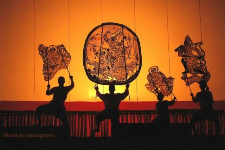 นายวีระ โรจน์พจนรัตน์ รัฐมนตรีว่าการกระทร...