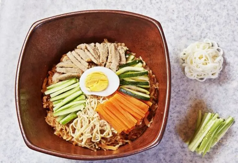 ห้องอาหารเกาหลี ที่มีชื่อเสียงมายาวนาน นำ...