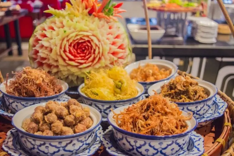 อิ่มอร่อยคลายร้อนรับวันสงกรานต์ที่ เดอะ ส...