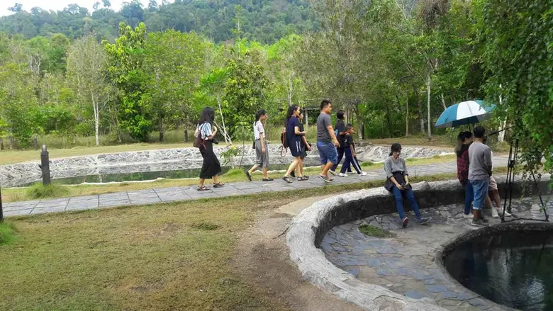 วิทยาลัยการแพทย์แผนไทย มทร.ธัญบุรี พัฒนาผลิตภัณฑ์ ถ่ายทอดองค์ความรู้ ชุมชนบ่อน้ำร้อนกันตัง จังหวัดตรัง