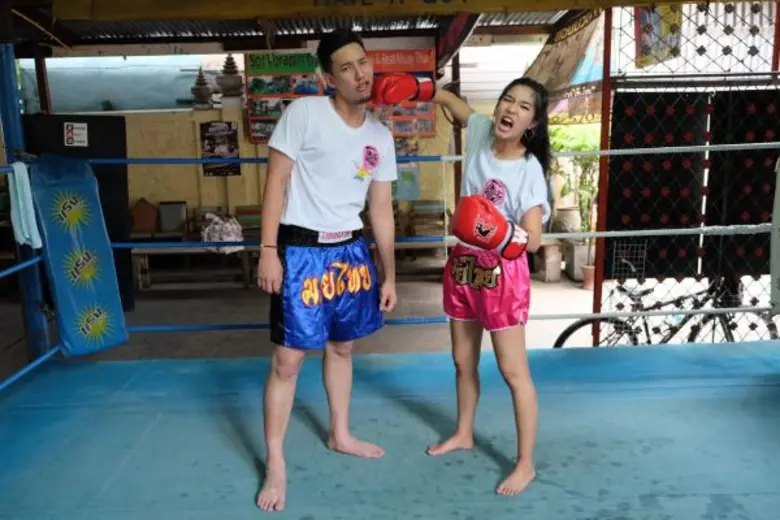 “ก้อย” ตื่นเต้น 4 หนุ่ม “แก๊งโตแล้ว” พาเที่ยวย่านโปรด