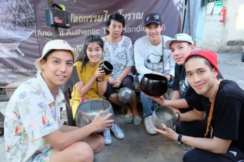 “ก้อย” ตื่นเต้น 4 หนุ่ม “แก๊งโตแล้ว” พาเที่ยวย่านโปรด