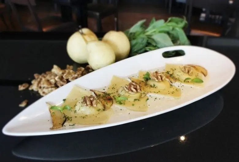 เชฟโรแบร์โต้ พานารีเอลโล่ แห่งห้องอาหารอิ...