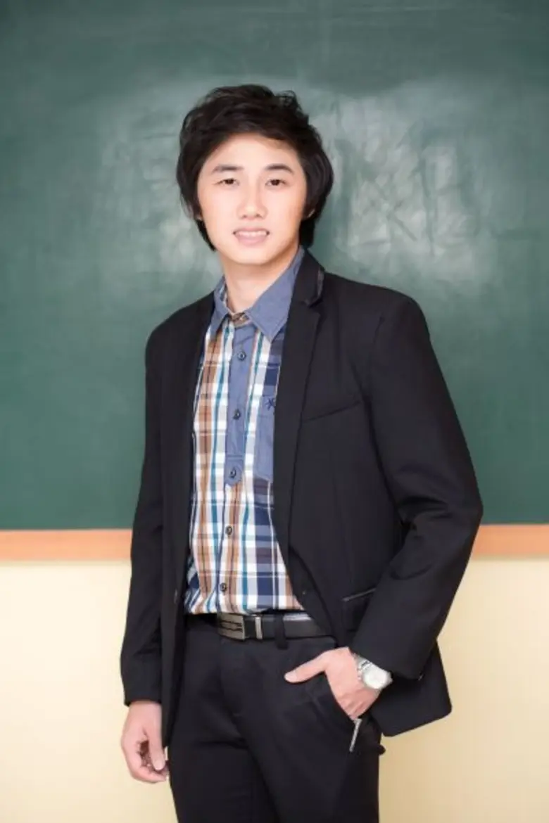 ผู้ช่วยศาสตราจารย์ ดร. กรวินท์วิชญ์บุญพิส...