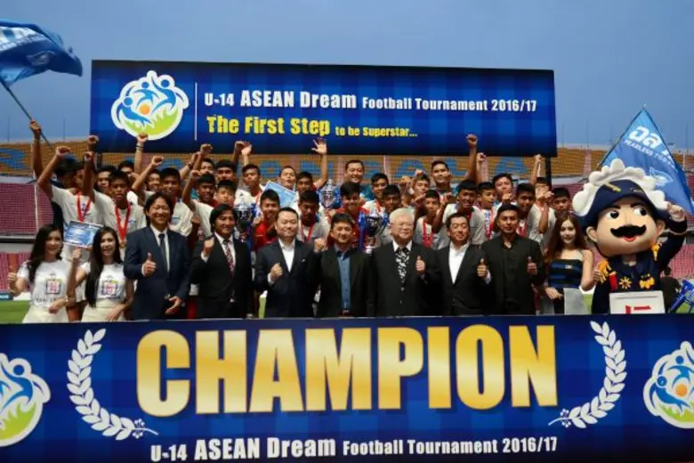 3 สุดยอดเยาวชนอาเซียน...คว้าชัยไปเจลีก ในศึกฟุตบอลระดับนานาชาติ “U-14 ASEAN Dream Football Tournament 2016/17”
