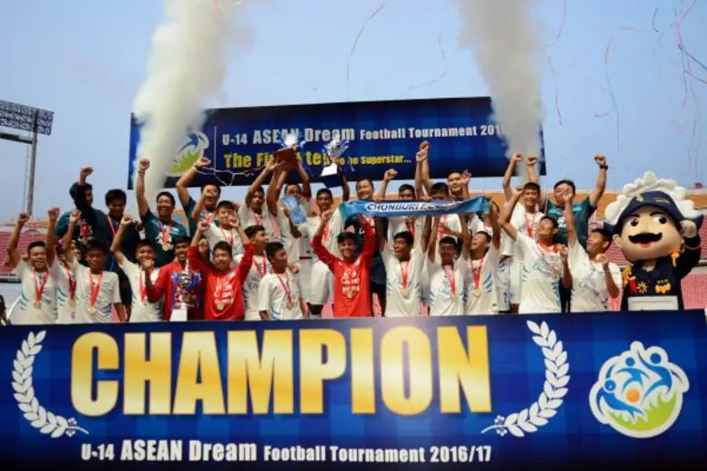 3 สุดยอดเยาวชนอาเซียน...คว้าชัยไปเจลีก ในศึกฟุตบอลระดับนานาชาติ “U-14 ASEAN Dream Football Tournament 2016/17”