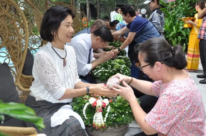 ผู้บริหารเครือโรงแรมชาเทรียมและเรซิเดนซ์ ...