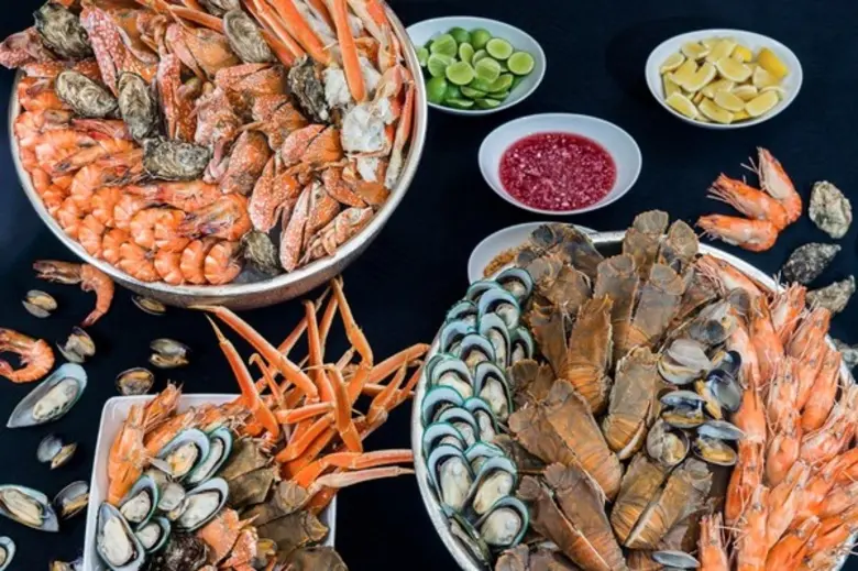 ร่วมฉลองครบรอบปีที่ 17 ของซันเดย์ แจ๊สซี่...