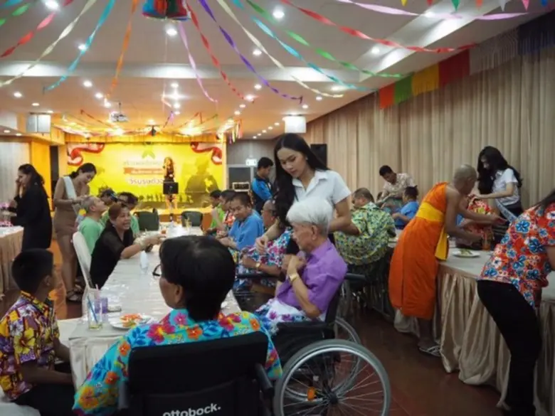 น้องหมวย นักศึกษาคณะมนุษยศาสตร์และประยุกต...