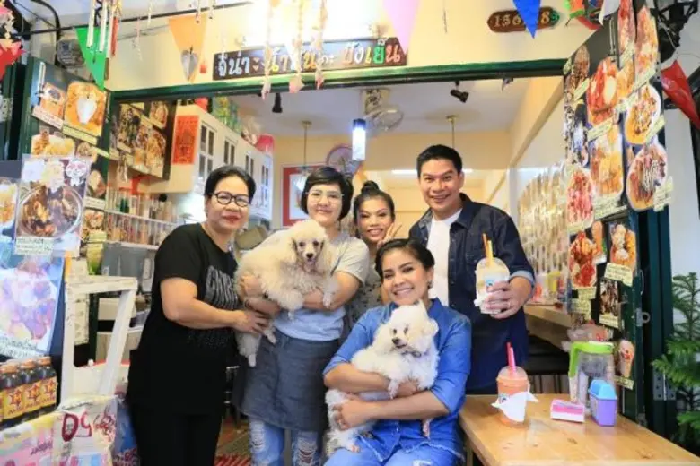 ทีวีไกด์: รายการ “ตลกแหลก” คู่รักคู่ฮา “ตั๊ก-นุ้ย” ตะลุย “วังหลัง” แหล่งรวมของอร่อยโดนใจเด็กแนว