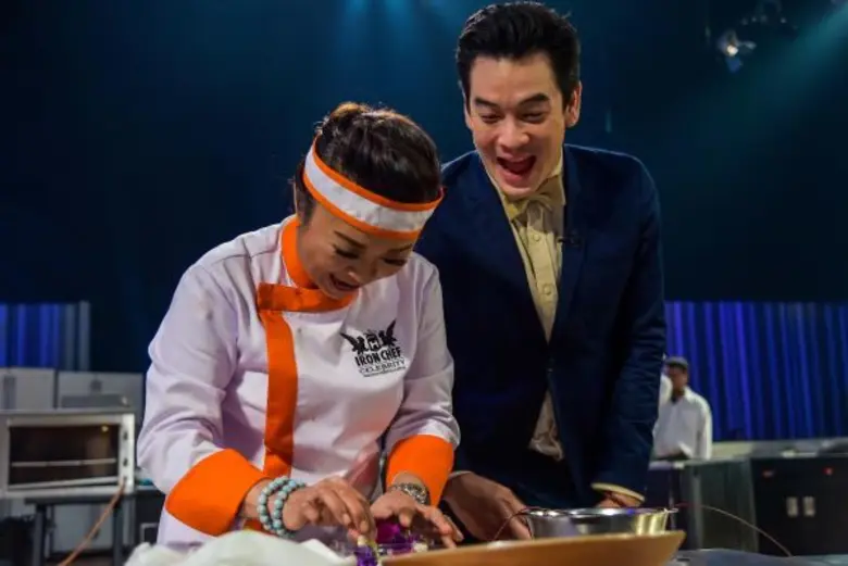 ทีวีไกด์: รายการ "เชฟกระทะเหล็ก ประเทศไทย (Iron Chef Thailand)" โอกาสแก้มือครั้งสุดท้ายของเหล่าเซเลบริตี้ที่ผ่ายแพ้ ใน “สุดยอดเซเลบริตี้เชฟ เชฟกระทะเหล็กประเทศไทย Iron Chef Celebrity Iron Chef Thailand”