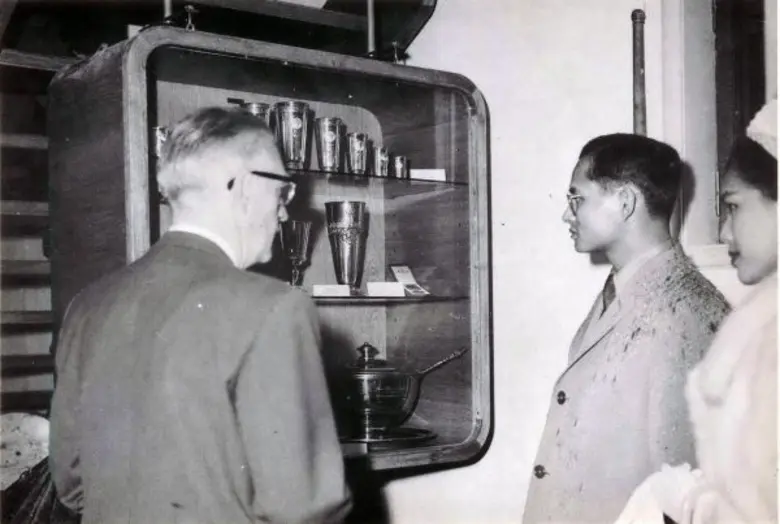 รายการสารคดีเฉลิมพระเกียรติ "สายธารพระราช...