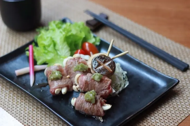 ห้องอาหารญี่ปุ่นทาคูมิ โรงแรมสวิสโฮเต็ล เ...