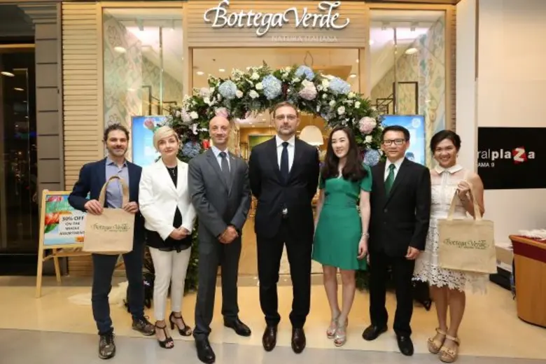 คุณสเตฟาโน ฟิลิปาซซี่ กรรมการอำนวยการฝ่าย...